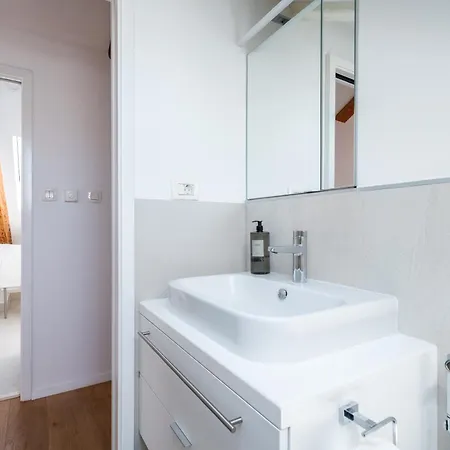 Appartement Luxury Blue On Riva Promenade *
