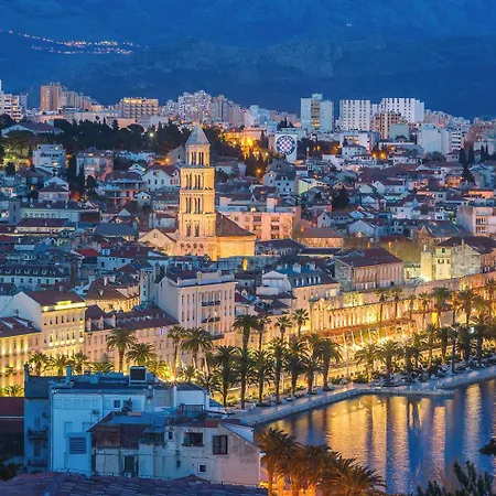 Appartamento Luxury Blue On Riva Promenade Spalato